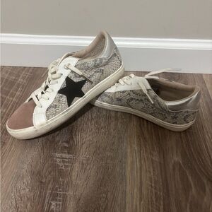 Vintage Havana White and Silver Sneakers
